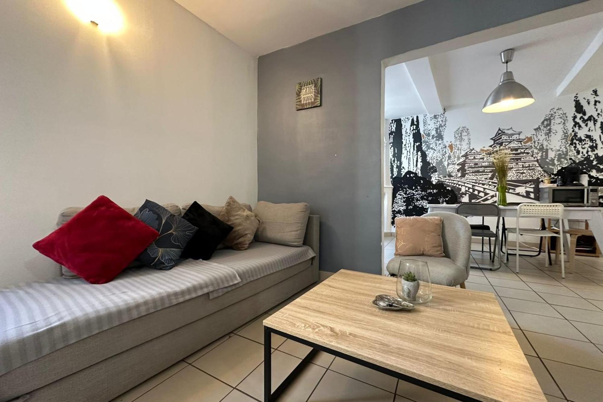 The Triplex- 3 Bedrooms In The Escutcheon! Montpellier Dış mekan fotoğraf